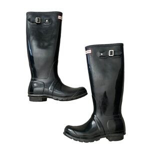 HUNTER Original Tall Gloss Black Boot. Size 9.